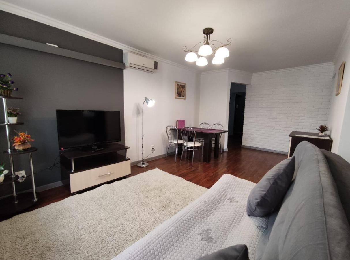 Nadezhda On The Nauryzbai Batyr 82 Apartment Almaty