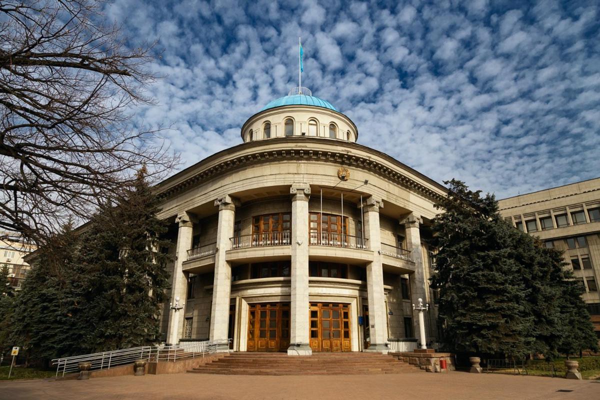 Nadezhda On The Nauryzbai Batyr 82 Apartment Almaty