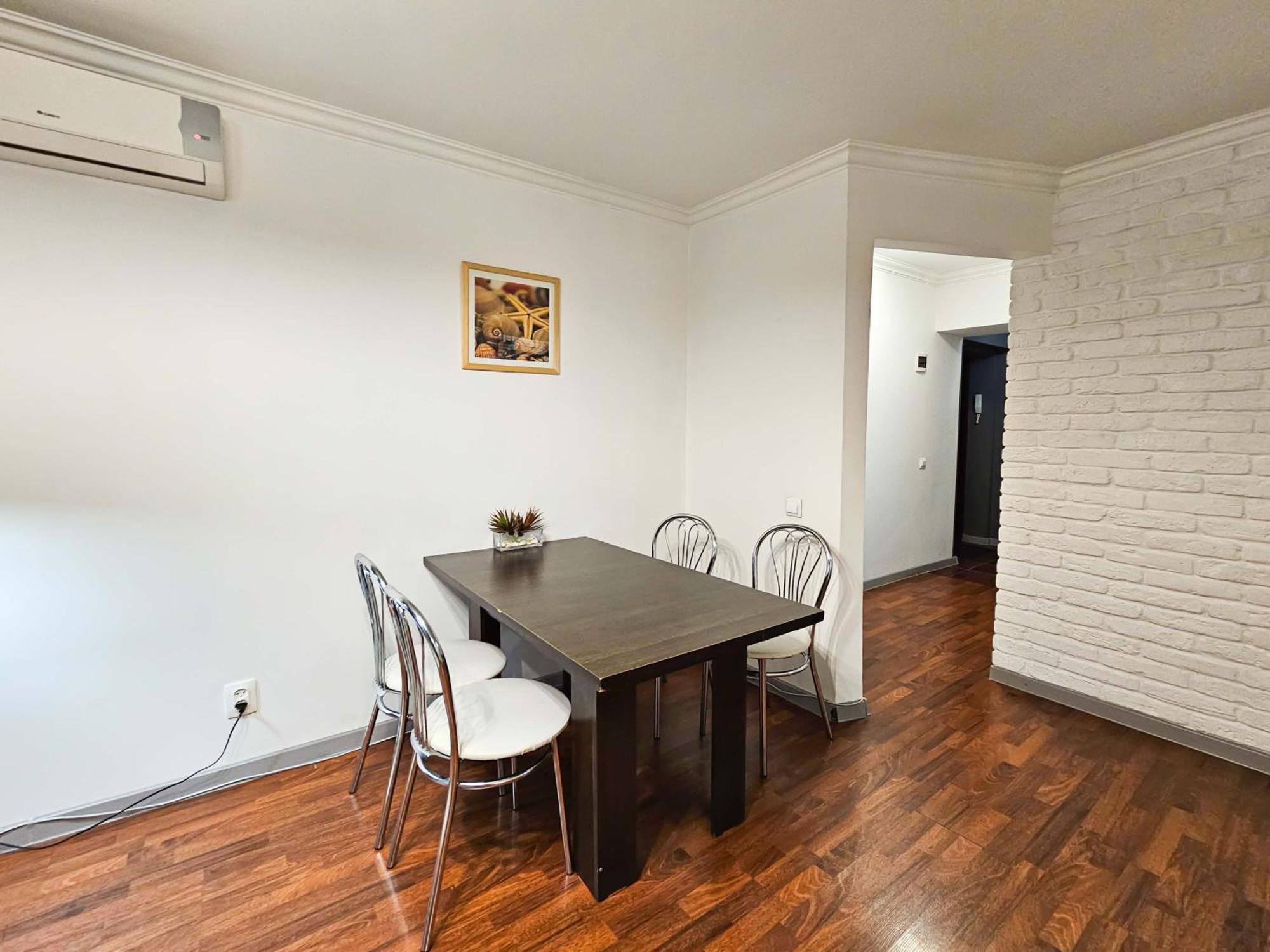 Apartment Nadezhda On The Nauryzbai Batyr 82 Almaty